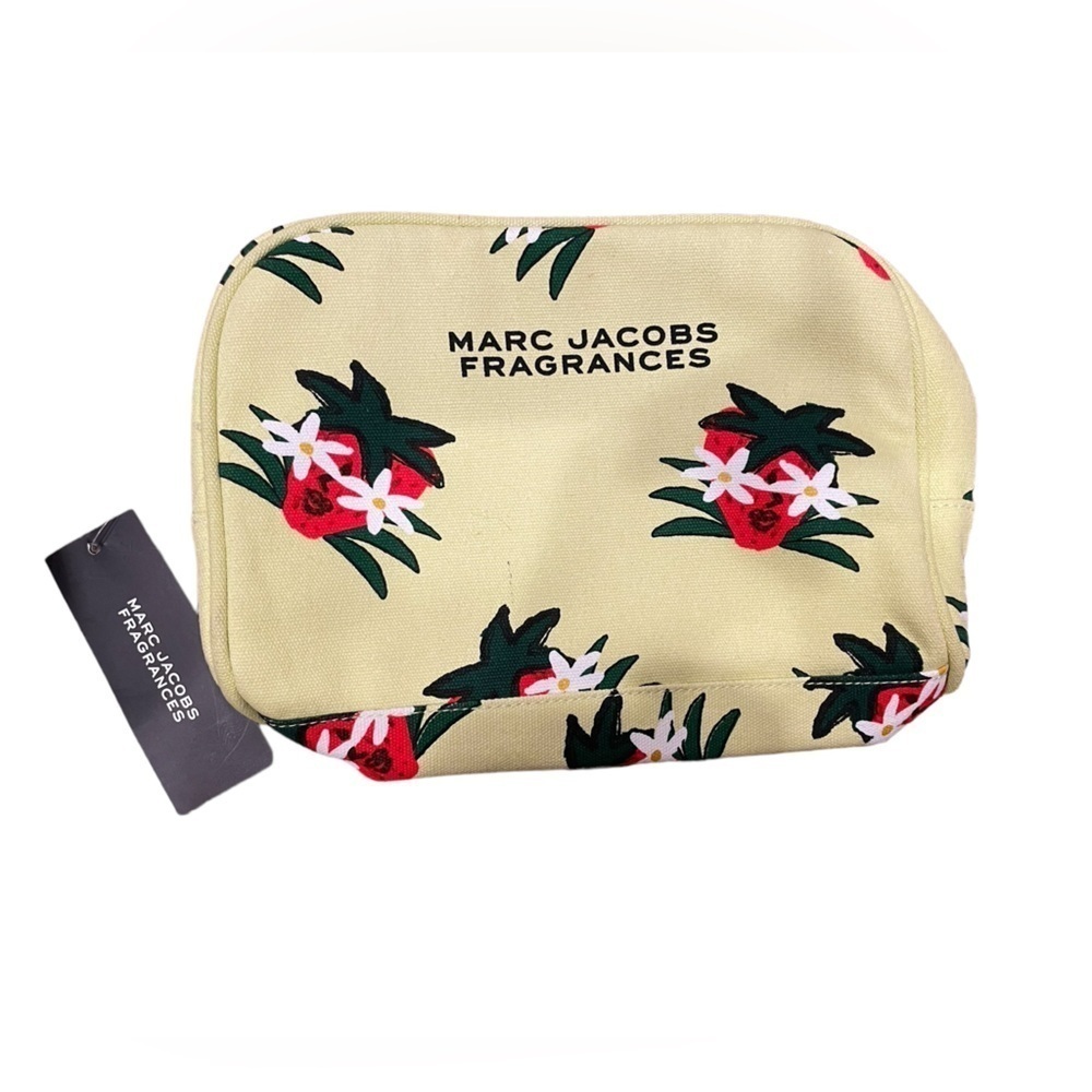 NWT! Marc Jacobs Fragrance Large Strawberry Pochette